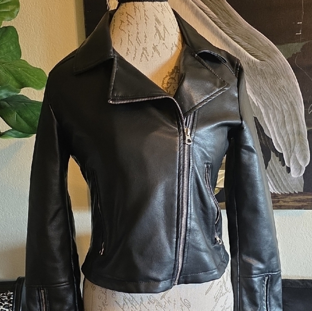 Ashley By 26 International Black Leather Jacket - Picture 2 of 7